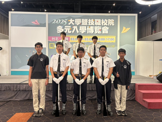 雄中儀隊驚喜開場 學生在大學博覽會確立目標加入國軍