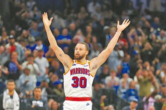 NBA》柯瑞狂轟12顆三分 率勇士逆轉