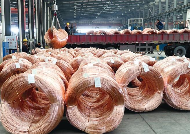 美國商務部日前決定對韓國加工中國產材料後出口的鋁製電線、電纜產品徵收反傾銷稅和反補貼稅，形同加徵86.23％關稅。（示意圖／中新社）