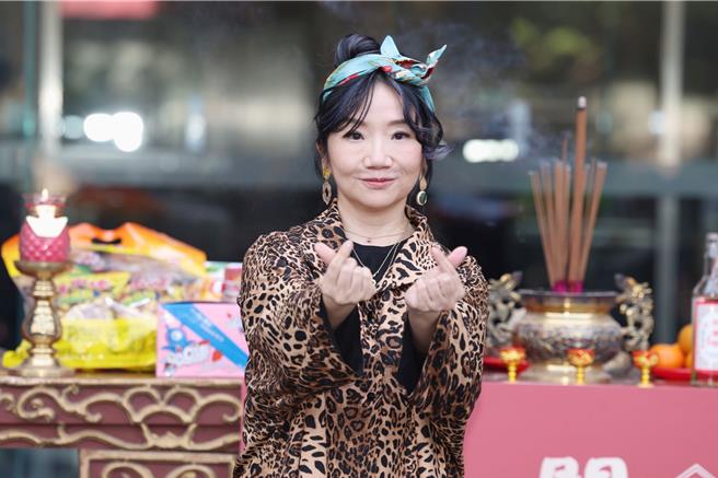 陶晶莹在《九条好汉在一班》担任营站大姐。（杜宜谙摄）