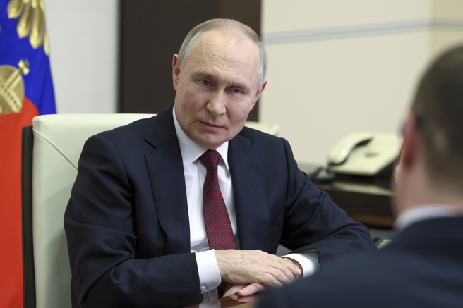 俄罗斯官方与媒体普遍都在抨击泽伦斯基。（图／美联社）