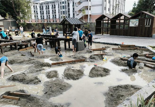 农园沙坑水设施。（李京升摄）