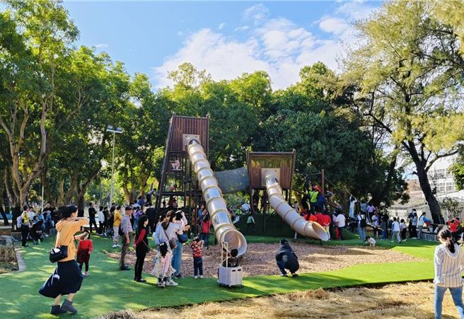 摇篮游戏场。（李京升摄）