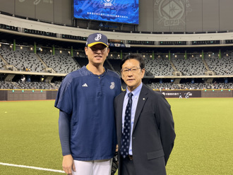 火腿交流賽》和栗山英樹相見歡 王建民拜託多照顧孫易磊、古林