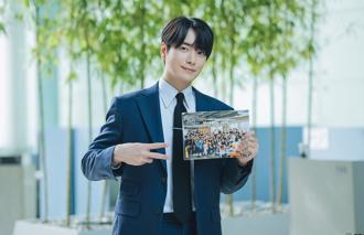 李浚赫來台曝吻戲秘辛 加碼爆料給經紀人「經濟上的照顧」