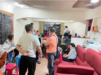 透天厝暗藏天九牌賭場 警爬長梯破窗逮獲38人