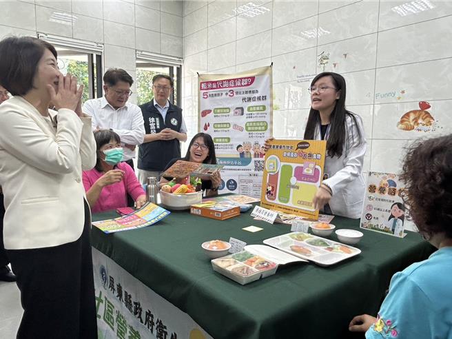 屏东县政府斥资县款1.3亿元打造的车城乡卫生所2日落成启用，除兼备日照中心、心理卫生中心的功能外，还增设乡内唯一牙科门诊，每周4诊服务乡亲。（谢佳潾摄）