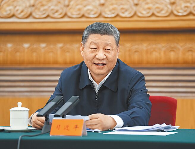 大陸全國兩會即將登場，大陸國家主席習近平近日在中共中央政治局集體學習會上強調，要把捍衛國家政治安全擺在首位。（新華社）