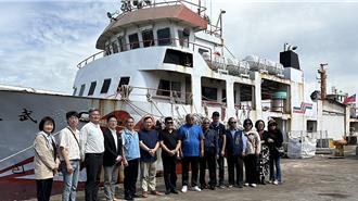 「太武輪」正式移交綠島鄉公所 鄉長：打造尊爵座艙