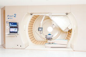 低價吸國際病患 醫界不認同