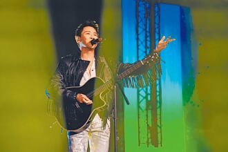 陶喆唱方大同〈愛愛愛〉改詞「你永遠都在」