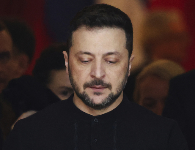 乌克兰总统泽伦斯基（Volodymyr Zelensky）2日在伦敦出席以基辅为焦点的欧洲领袖峰会。（美联社）