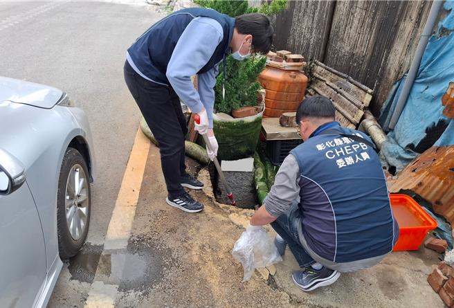 彰化县环保局将东螺溪沿岸列为重点查核区域，今年亦将在木棉花季期间加强稽查，环保局强调，一旦违规就开罚。（彰化县政府提供／叶静美彰化传真）