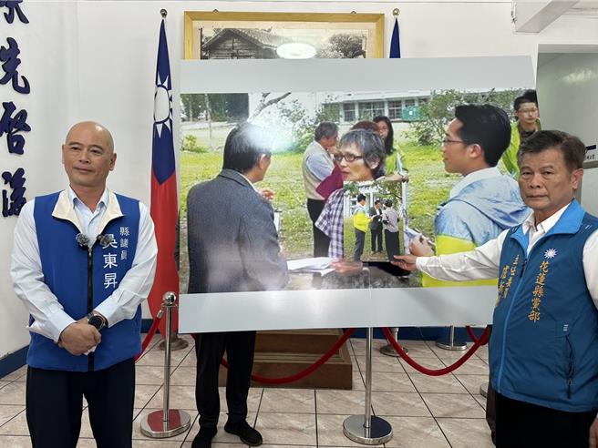 1名年近80岁的退休女老师叶春莲昨天在国民党花莲县党部问政说明会上，遭现场多名工作人员「半请半拉」出场，在网路上炸锅，国民党花莲县党部今天出面还原事情始末。（罗亦晽摄）