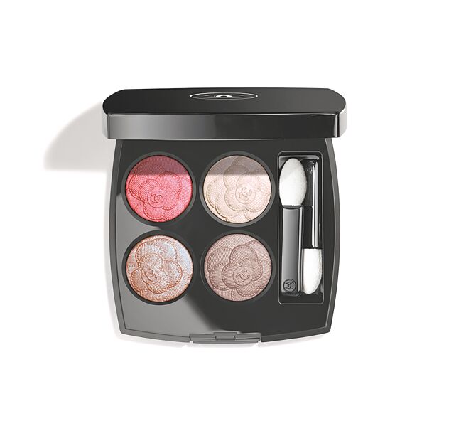 香奈兒山茶花四色眼影#387花漾，限量販售，價格2780元。（CHANEL提供）