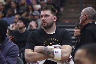 NBA》看不到东契奇还得加钱？独行侠宣布门票涨价惹议