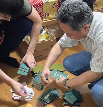 利用遊民非法買賣護照  13人遭偵結起訴