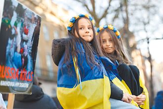 新闻透视》美国治世告终 欧洲人谋求自救