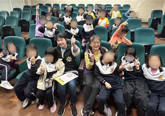 妇幼队前往校园宣导。（民眾提供／李京升台中传真）