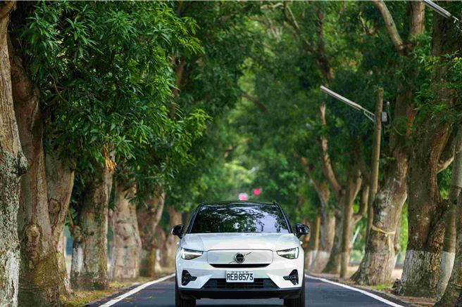 格上Go Smart共享车导入Volvo电动车 跨足纯电共享时代。（格上提供）