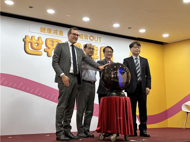国健署、台湾肥胖医学会、台湾儿科医学会今日（4）举办「2025世界肥胖日记者会」。（李念庭摄）