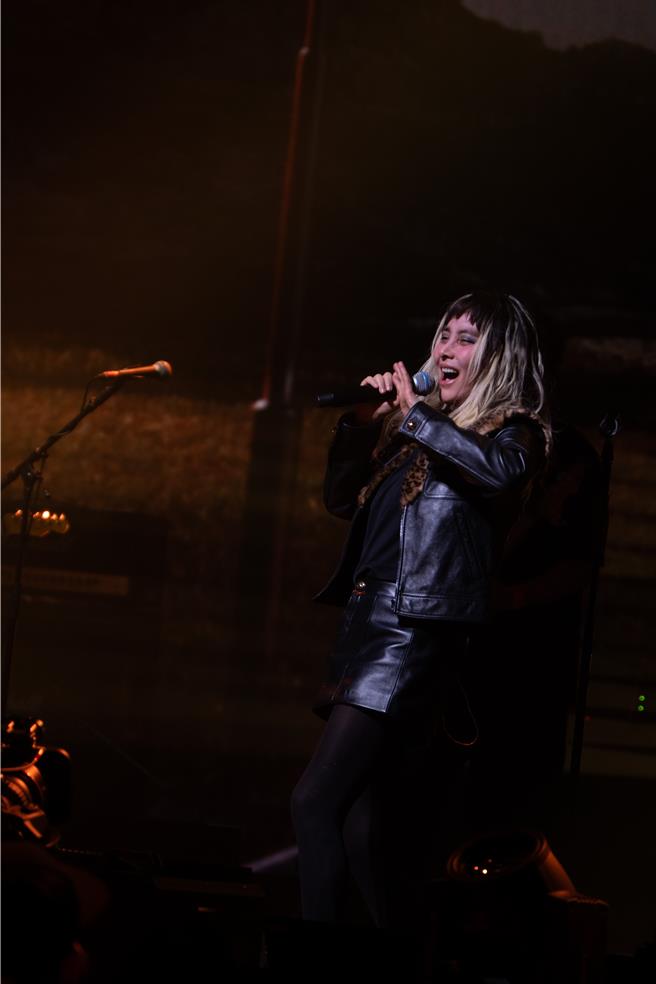 何超、黄贯中等眾歌手日前在英国伦敦开唱。（Drill Team提供）