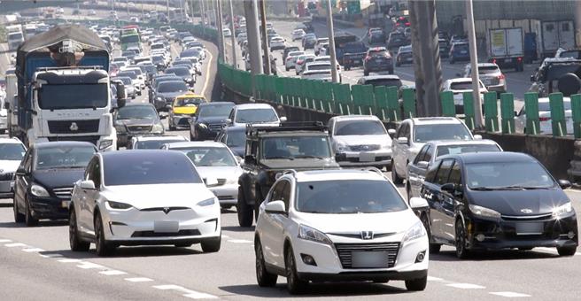 交通部高速公路局公布2024年国道最热门路段及交流道。（示意图／本报资料照片）