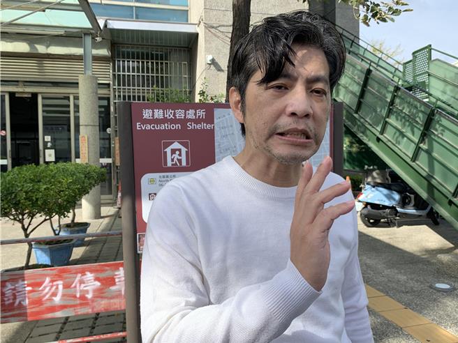 林义文强调他是气不过陈亭妃与国民党议员眉来眼去，发简讯劝她回头是岸。（郭良杰摄）