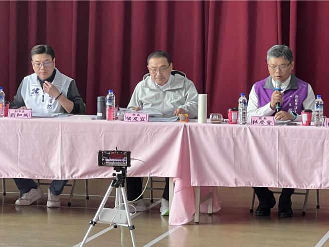 侯友宜今到汐止區公所主持行動治理座談會。（王揚傑攝）