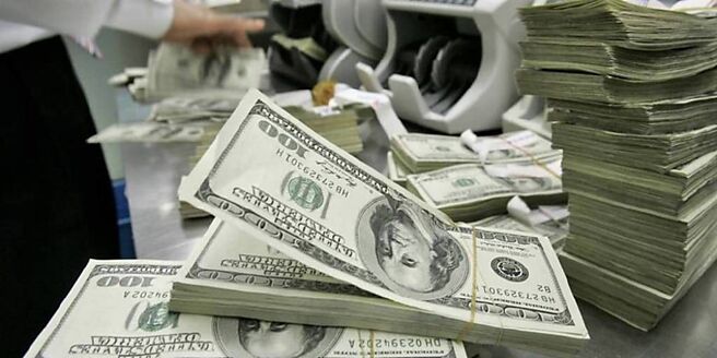 考量國內債券市場胃納量有限，目前已有三家壽險轉向海外發債。圖／本報資料照片