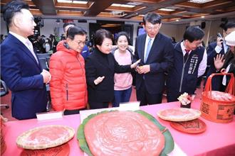 黃國昌拜訪盧秀燕  外界關切蔡壁如在哪？