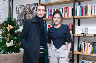 方大同愛徒急赴雲南 「幫大家抱了方媽媽」喊：都要振作