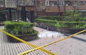 北市環保局男隊員蘆洲住家墜樓亡 家屬質疑「遭職場霸凌」