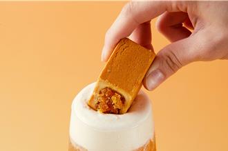 最夯伴手禮 手搖飲推出「喝的鳳梨酥」