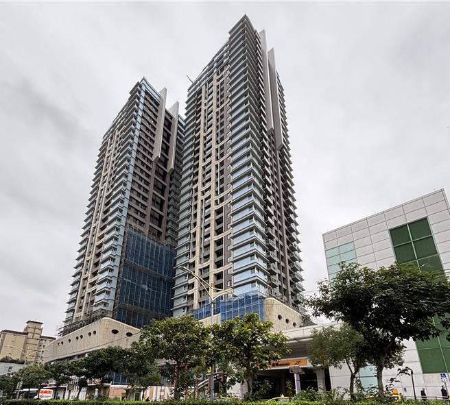 三重区邻近三重捷运站有较高单价预售屋成交，第4季均价较上季上涨。（图／新北市地政局）