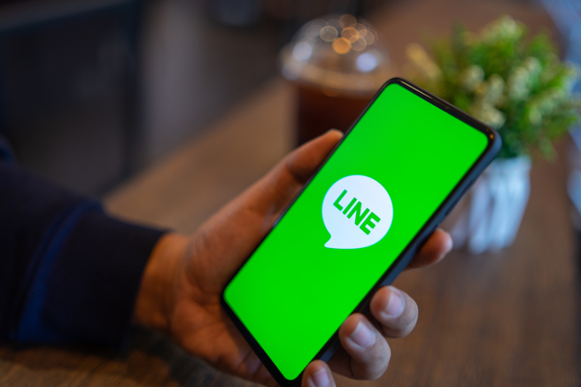 用LINE创建一人群组，还是会用到「收回」功能，但画面显示一排「收回」让用户感到烦躁。（示意图，shutterstock／达志）