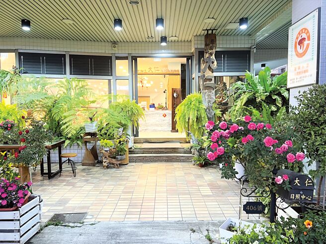 大仁日照由禾硯室內設計，以「專業取代傳統照護」理念，成為南部日照中心指標。圖／陳宥學