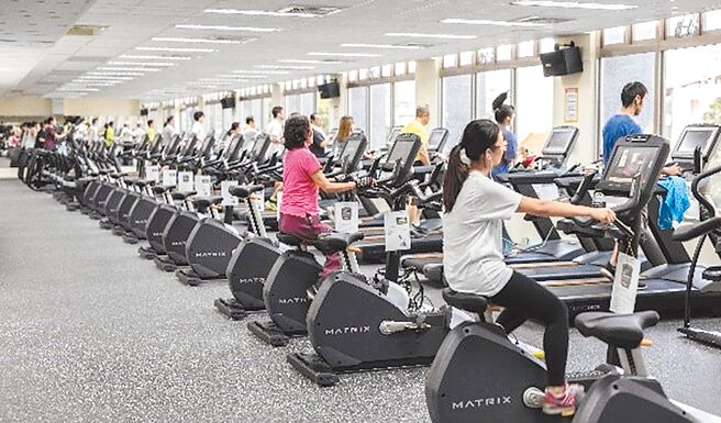 為提升女性運動風氣，3月8日起台中國民暨兒童運動中心女性健身房月票可使用40天。（台中市府提供／陳淑娥台中傳真）