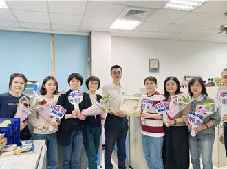 台中少年警察隊慶國際婦女節 鮮花蛋糕贈37名女職員