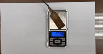 深夜盘查违规车辆 内湖警惊见「土制炸弹与丧尸菸弹」