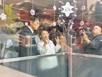 民眾黨請益 盧避談藍白合熱身