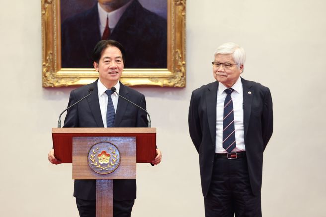 总统赖清德（左）、台积电董事长魏哲家（右）今下午5时在总统府召开记者会。（杜宜谙摄）