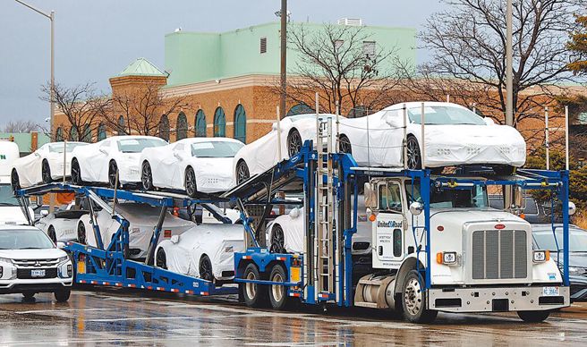 美对加墨汽车关税急踩煞车 延迟一个月实施关键曝光。（路透）