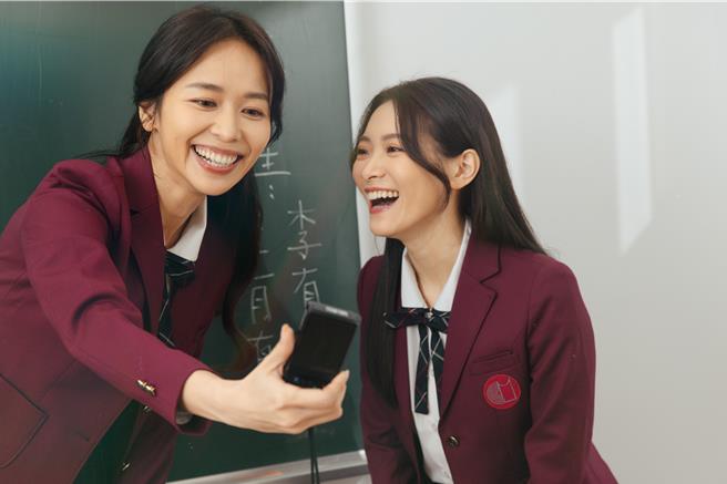 陈明珠（左）献出个人音乐剧处女秀。（C Musical提供）