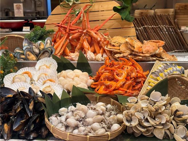 台中裕元花园酒店的Windsor Cafe温莎咖啡厅自助百匯，以世界各地与台湾精致美食为主打。（裕元花园酒店提供／吴娮翎台北传真）