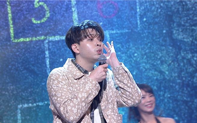 李子森吹口哨。（中视提供）