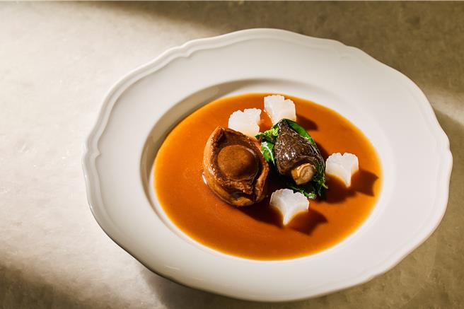 春季「古意」套餐，乾鲍｜鱼丸。（aMaze心宴提供）