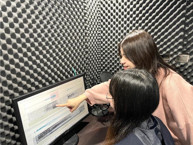 在语言学的实证中，可透过提升第二语言使用者对发音变化的觉察力，帮助掌握不同语言系统的学习。（图／阳明交大）