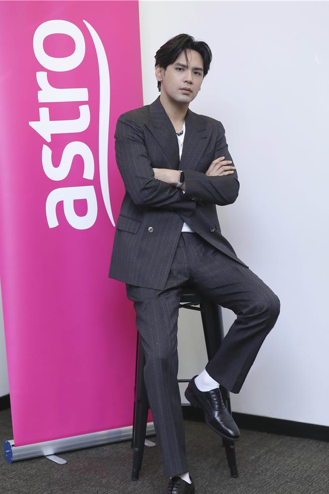 陈零九与许佳麟合作推出单曲〈写DY神曲〉。（种子音乐提供）