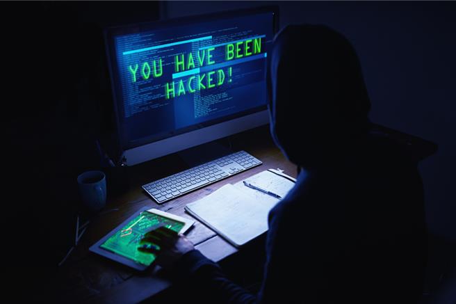 美国司法部于当地时间3月5日宣布，12名中国公民被控告从事全球电脑入侵行动，其中台湾、韩国等国的外交部也成攻击目标。（示意图：shutterstock／达志）